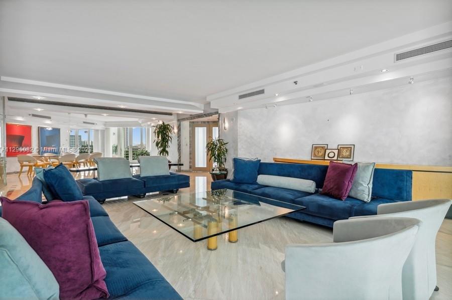 PRESIDENTIAL PLACE CONDO - Residential