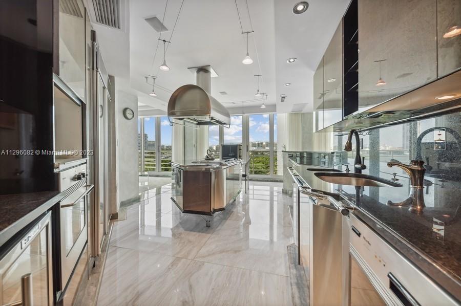 PRESIDENTIAL PLACE CONDO - Residential