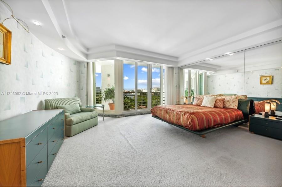 PRESIDENTIAL PLACE CONDO - Residential