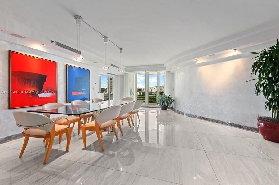 PRESIDENTIAL PLACE CONDO - Residential