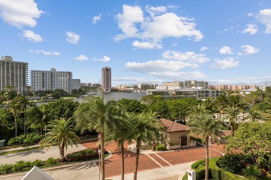 PRESIDENTIAL PLACE CONDO - Residential