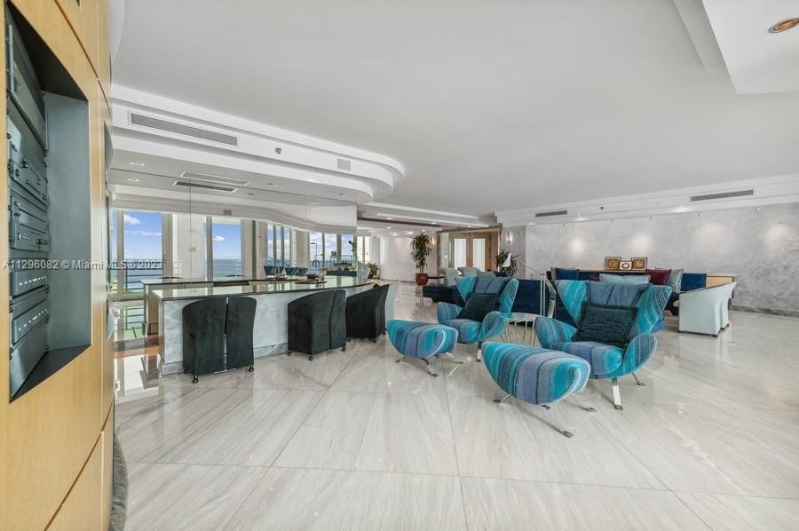 PRESIDENTIAL PLACE CONDO - Residential