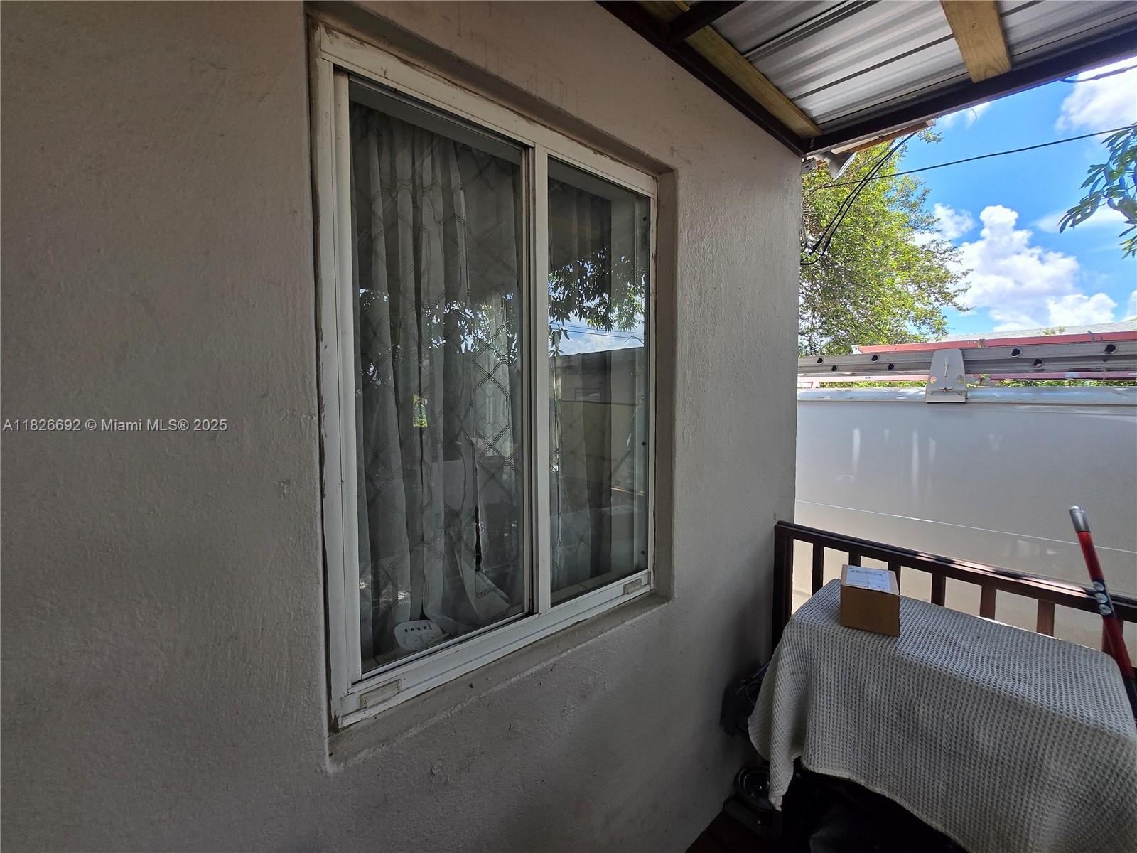 1127 NW 74th St