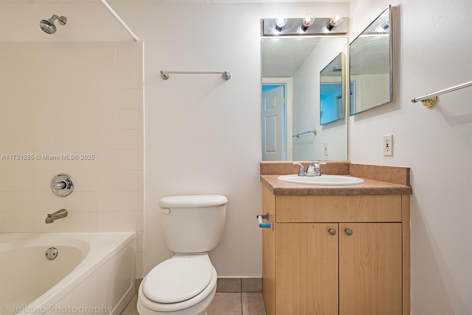 VILLA DEL SOL CONDO - Residential Lease