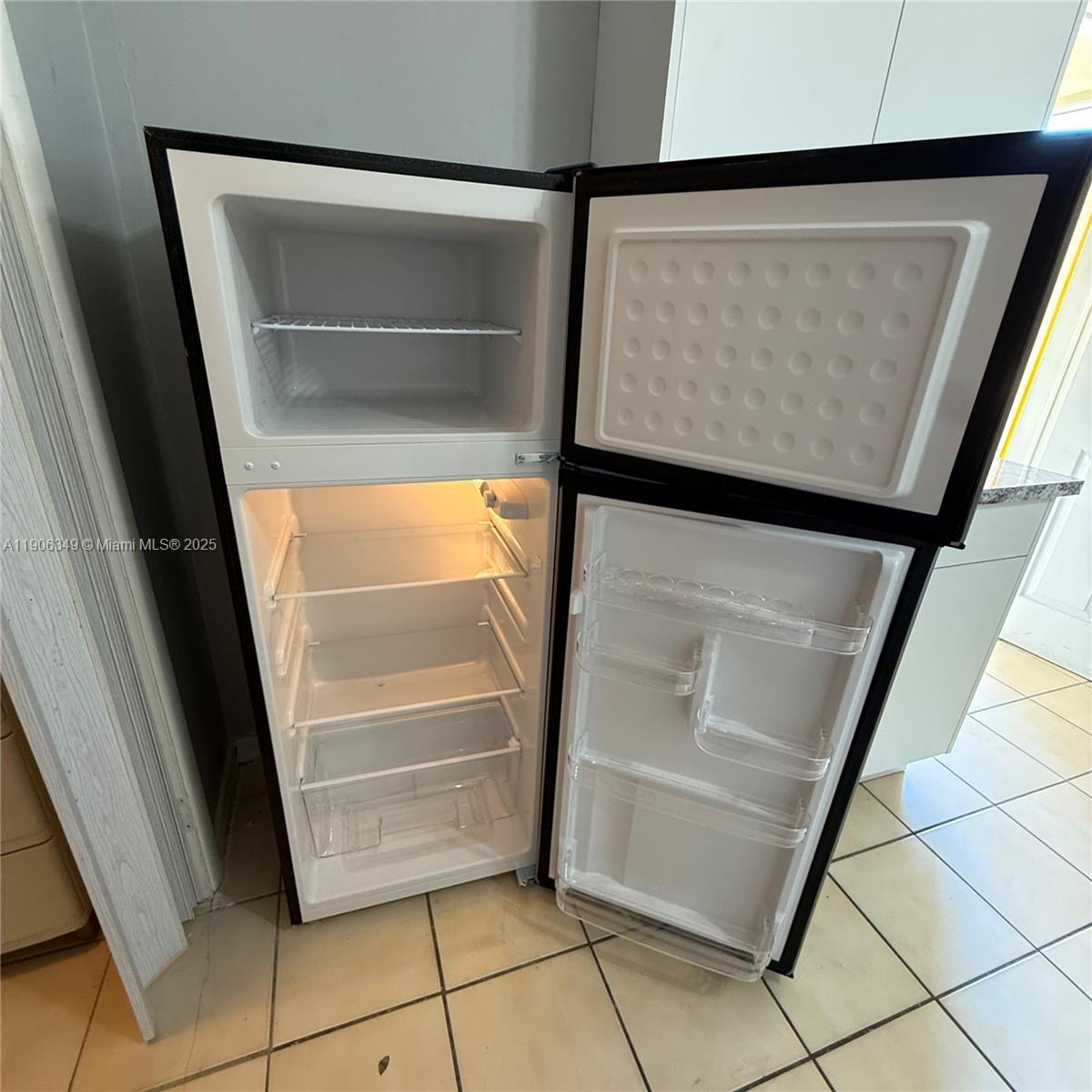 HIALEAH 2ND STUDIO ADDN - Residential Lease