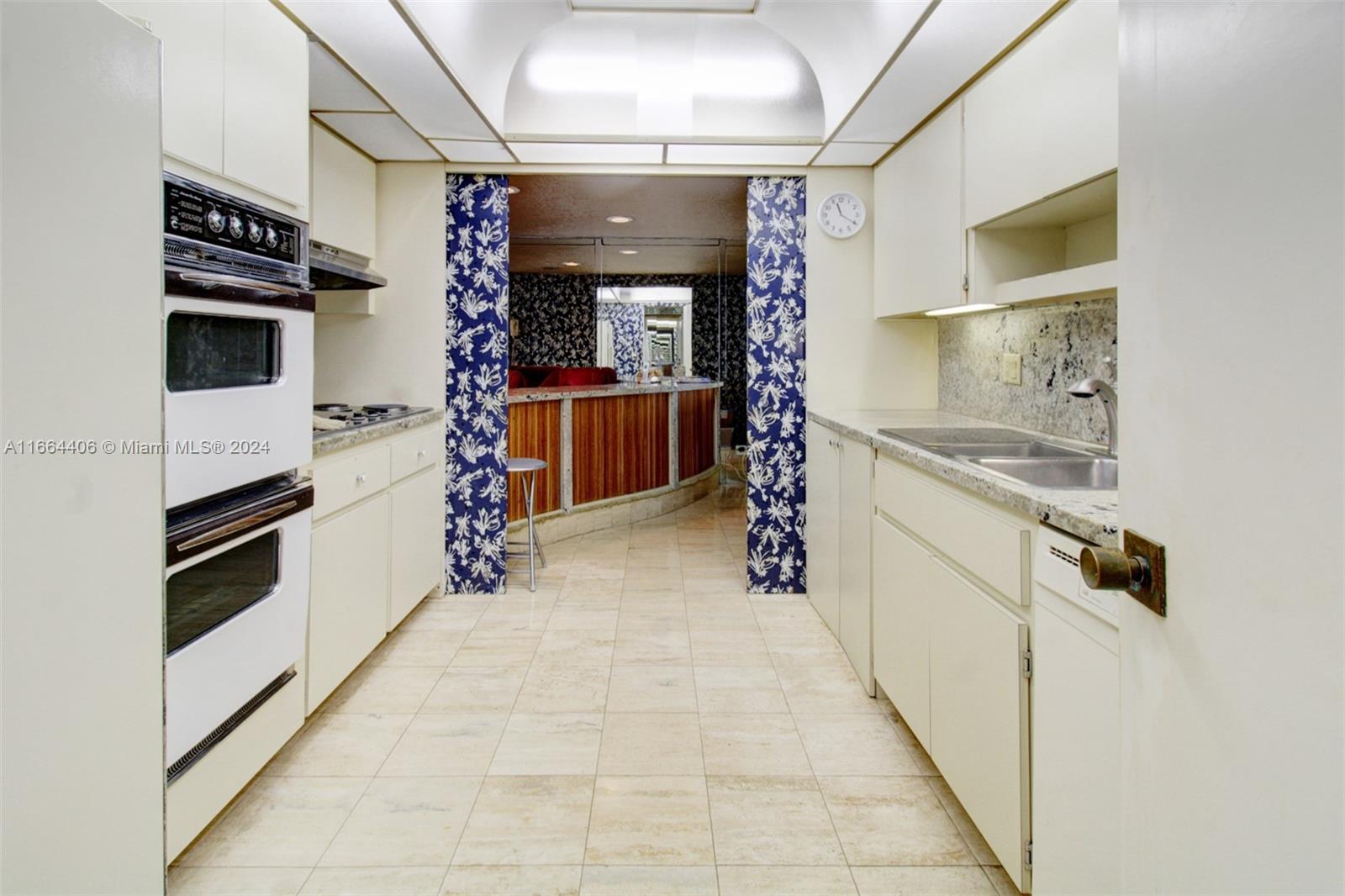 CRICKET CLUB CONDO - Residential Lease
