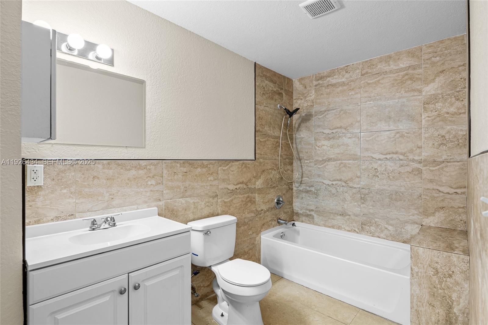 ROCK HILL SEC - Residential Lease