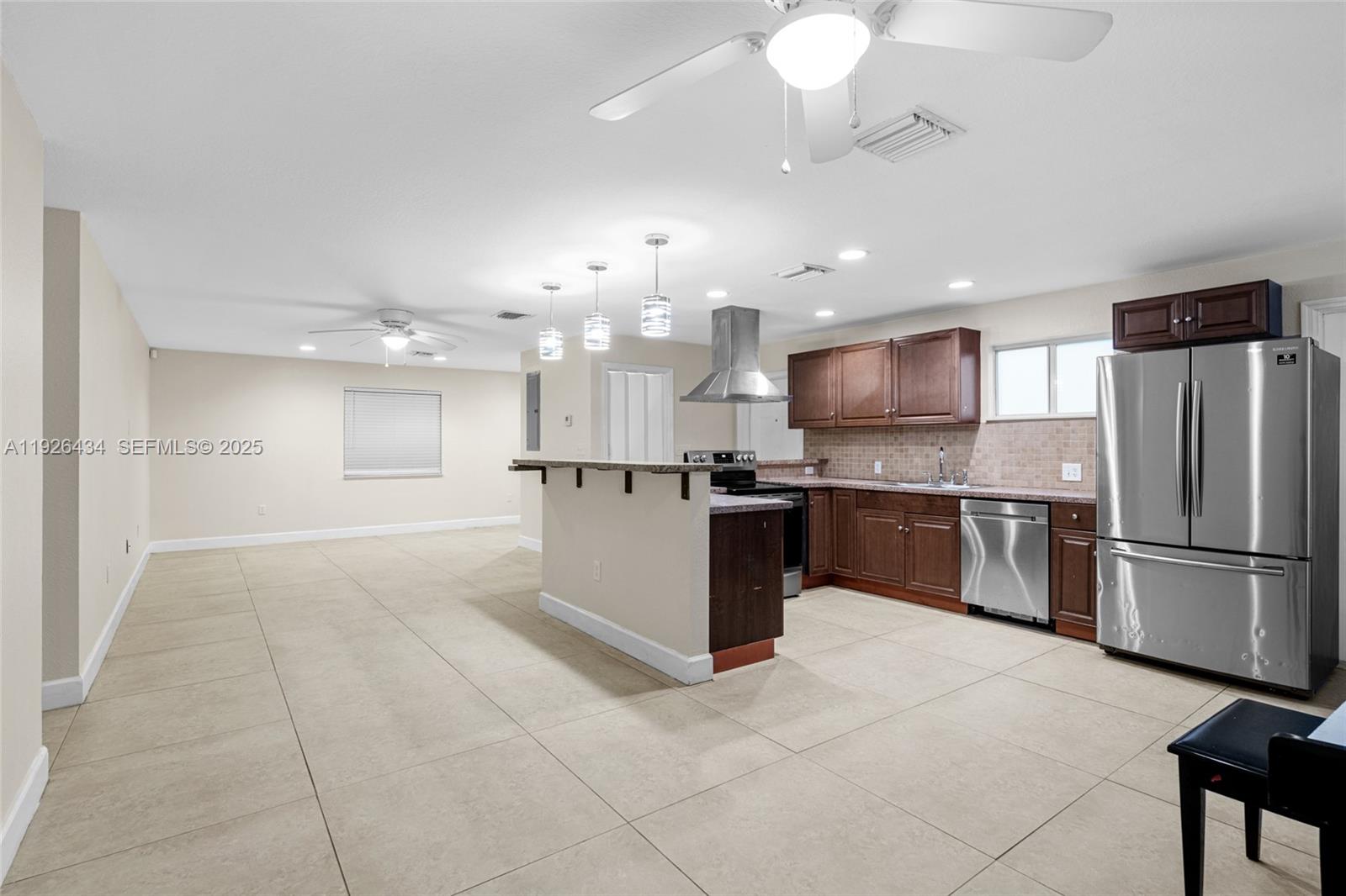 ROCK HILL SEC - Residential Lease