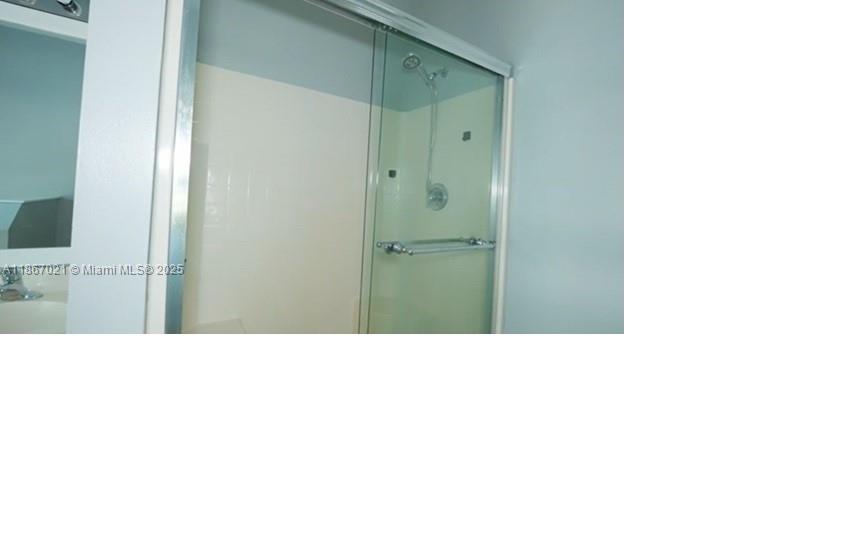 VERO LAKE ESTATES UNIT B - Residential Lease