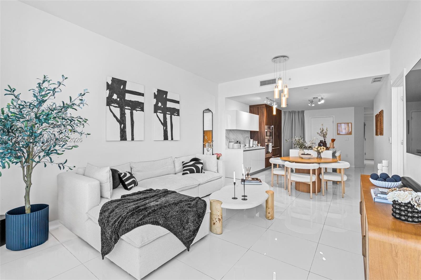 PARAMOUNT MIAMI WORLDCENT - Residential