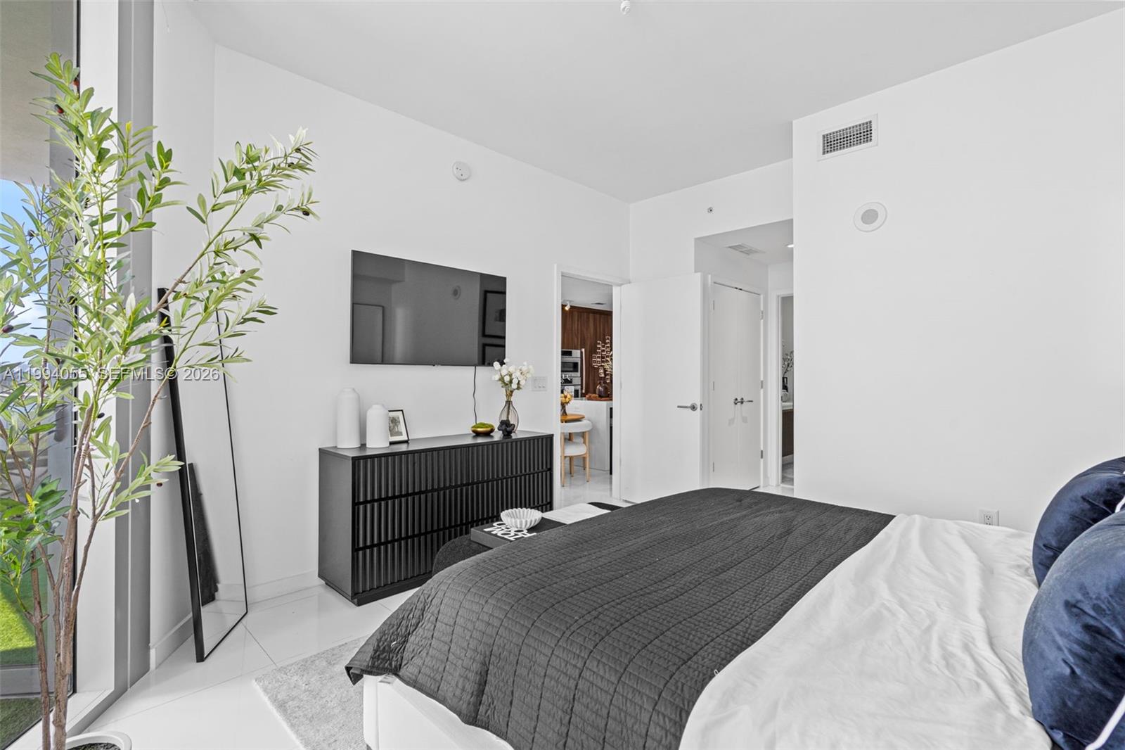 PARAMOUNT MIAMI WORLDCENT - Residential