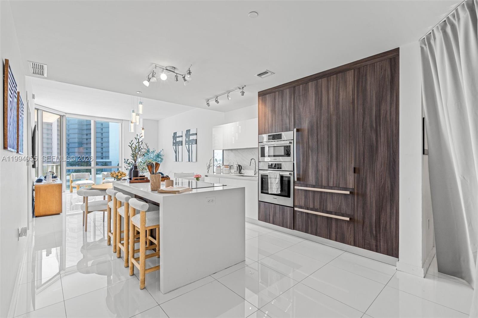 PARAMOUNT MIAMI WORLDCENT - Residential