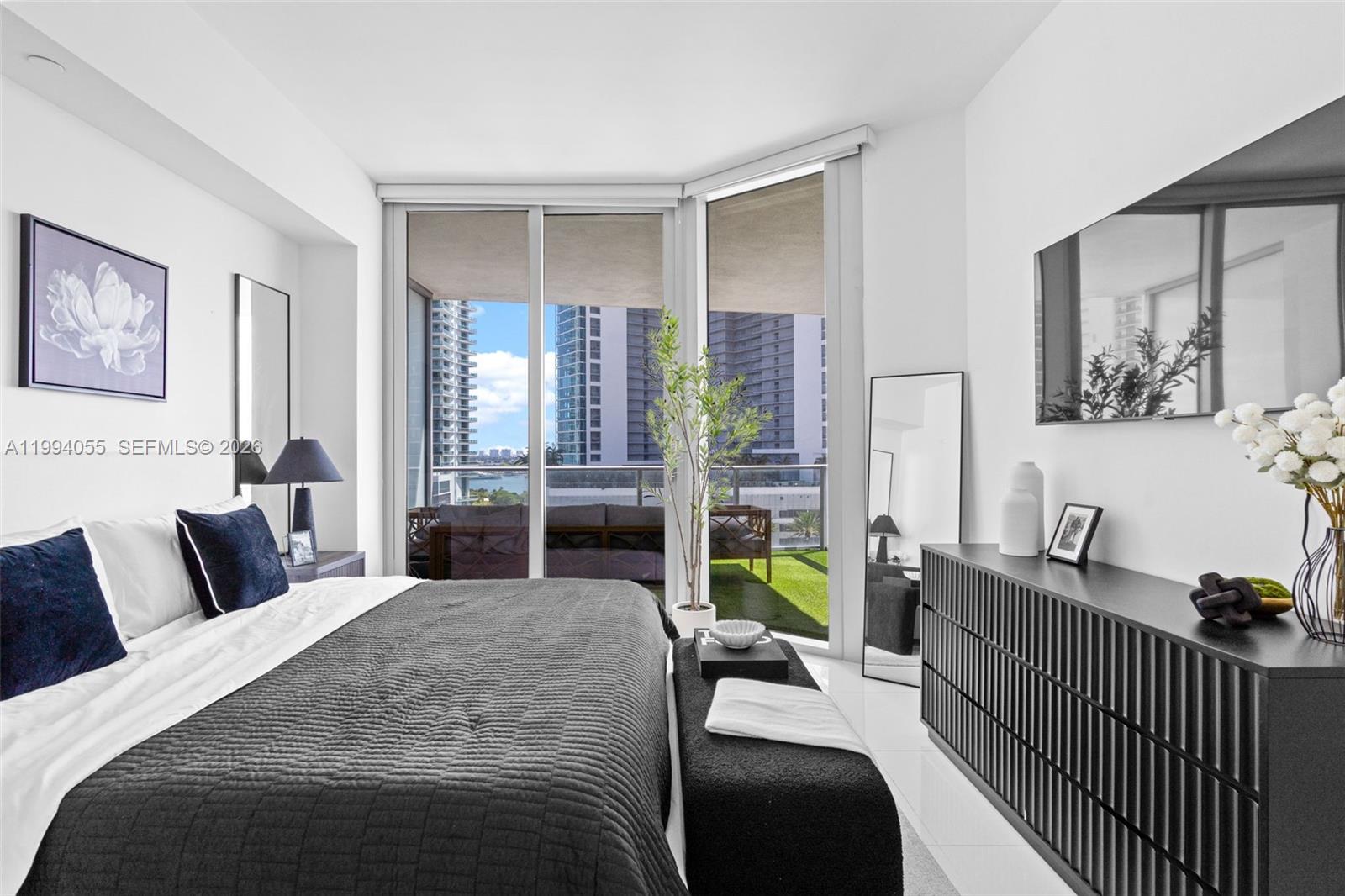 PARAMOUNT MIAMI WORLDCENT - Residential