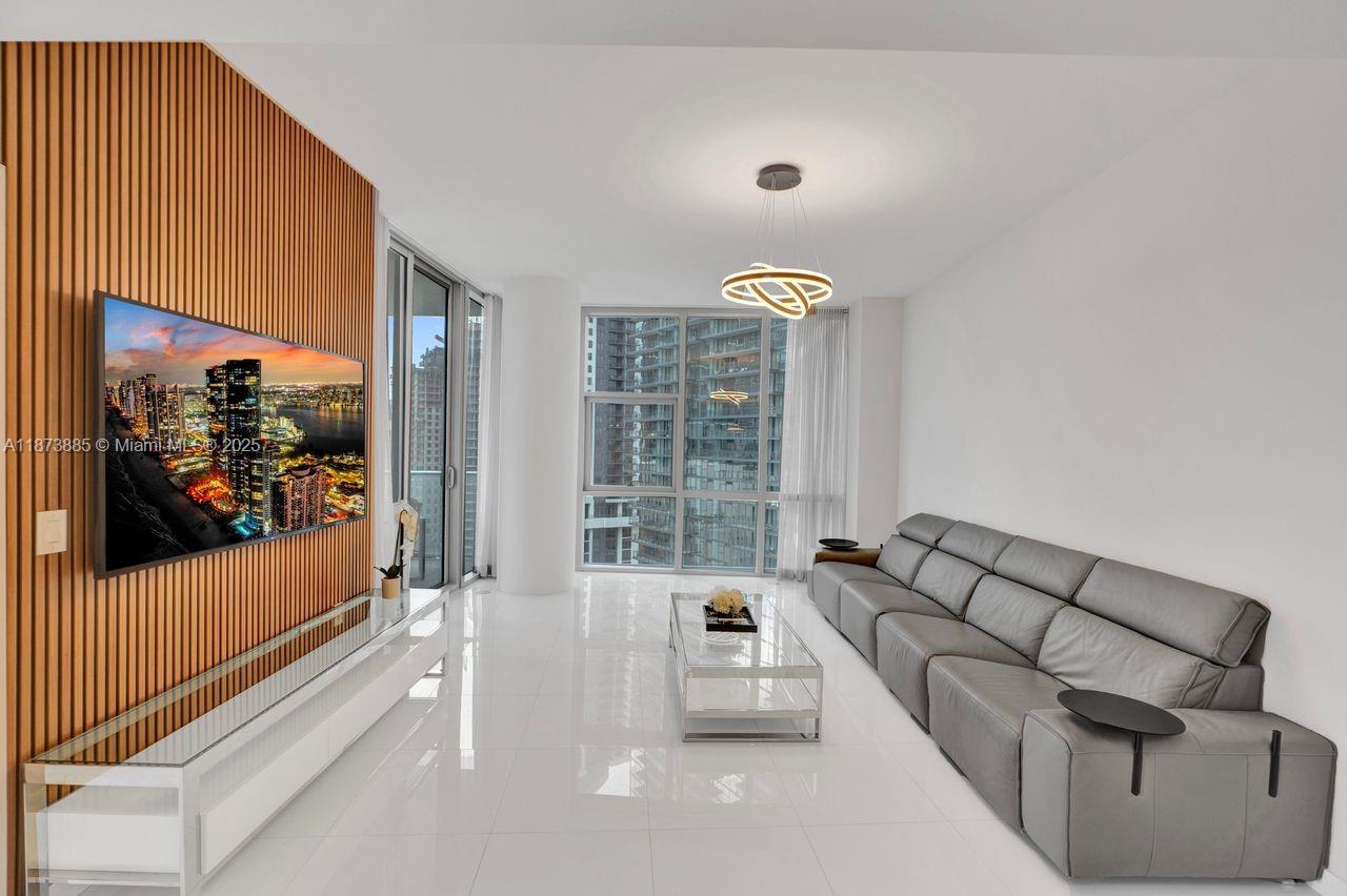 PARAMOUNT MIAMI WORLDCENT - Residential