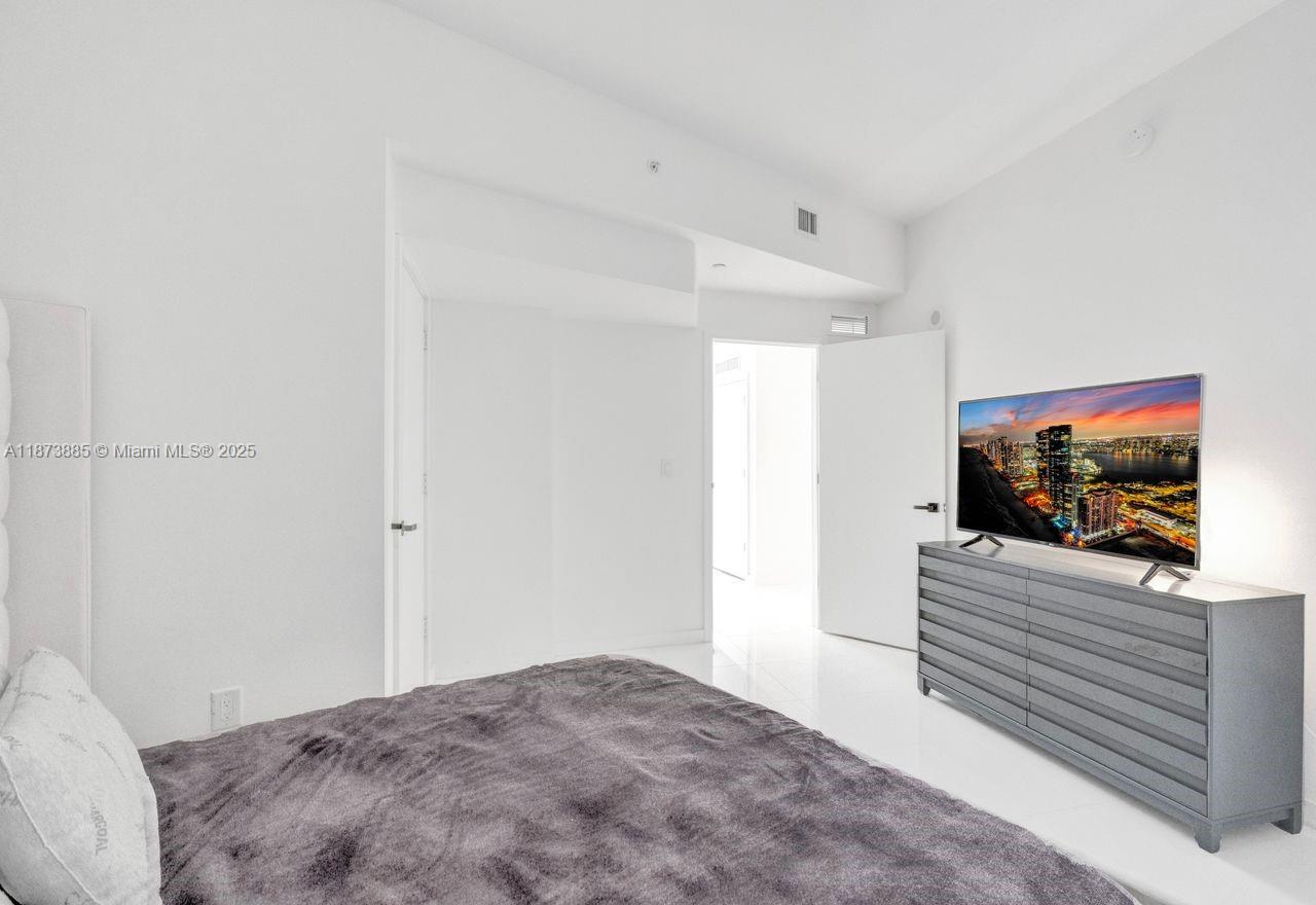 PARAMOUNT MIAMI WORLDCENT - Residential