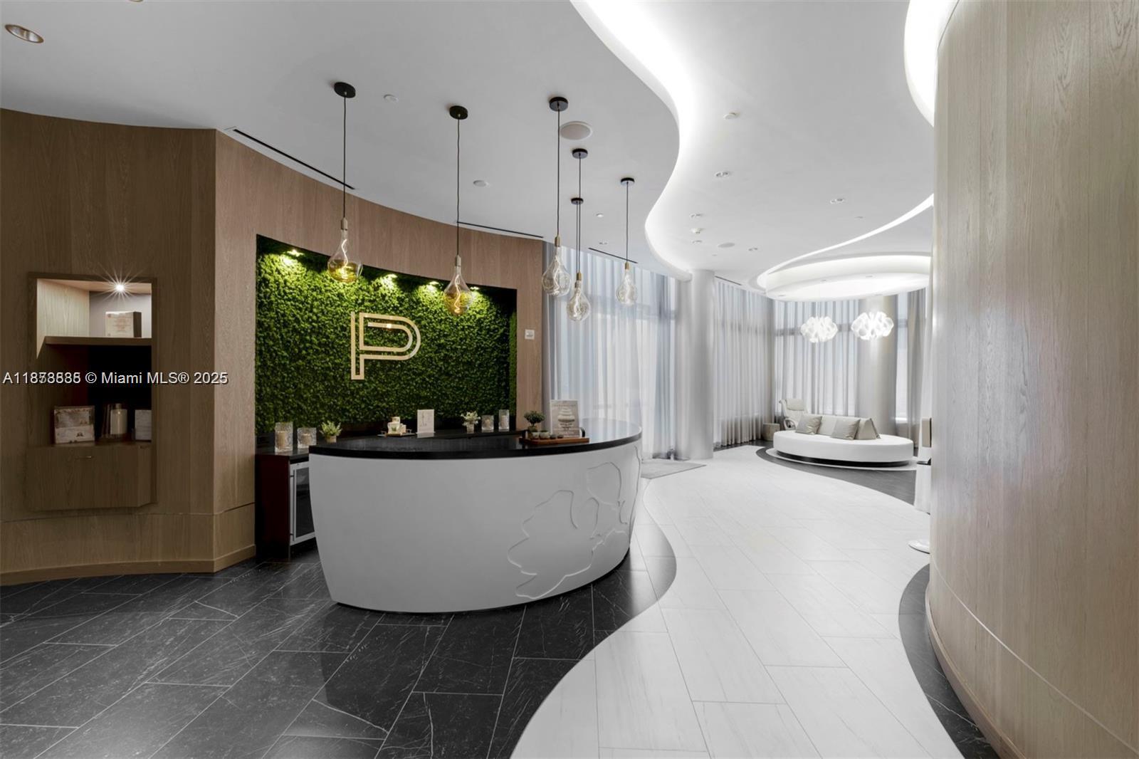 PARAMOUNT MIAMI WORLDCENT - Residential