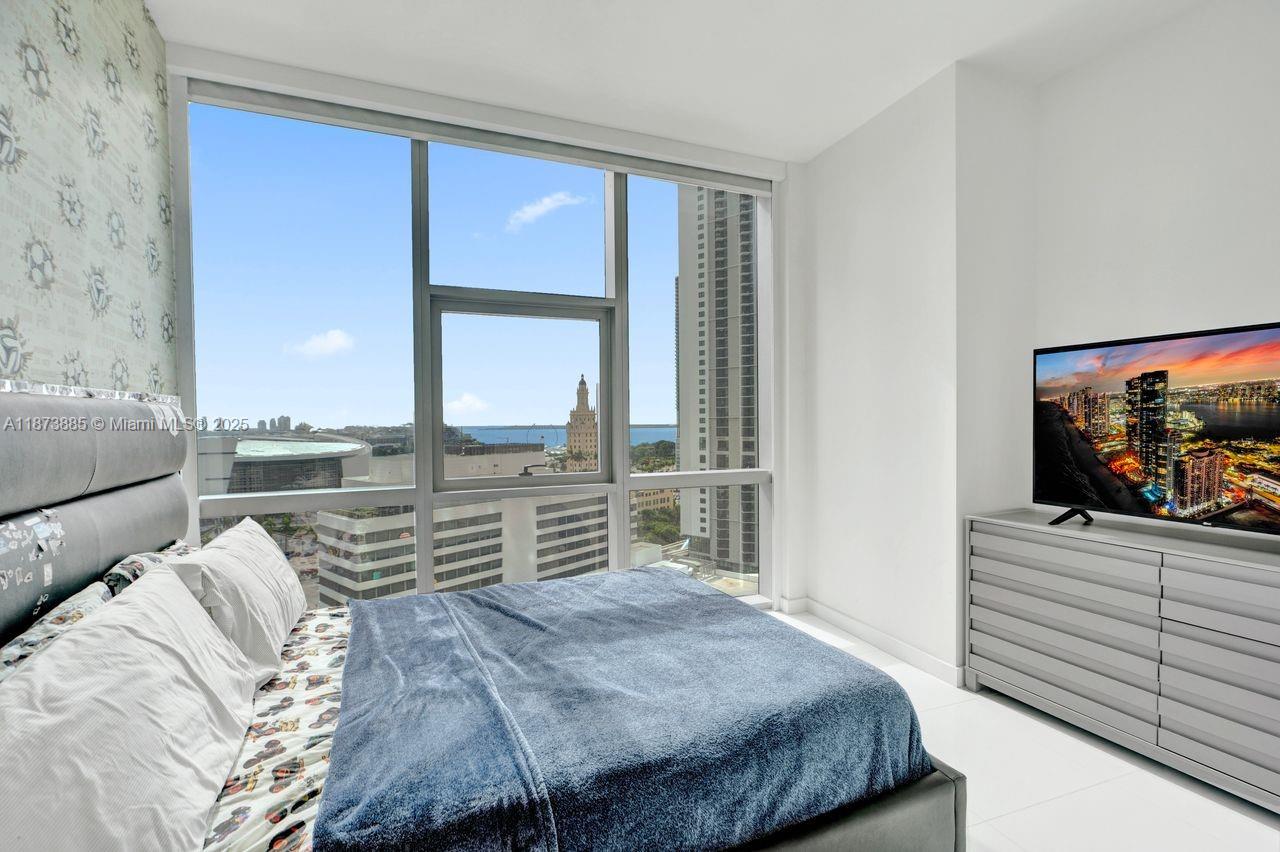 PARAMOUNT MIAMI WORLDCENT - Residential