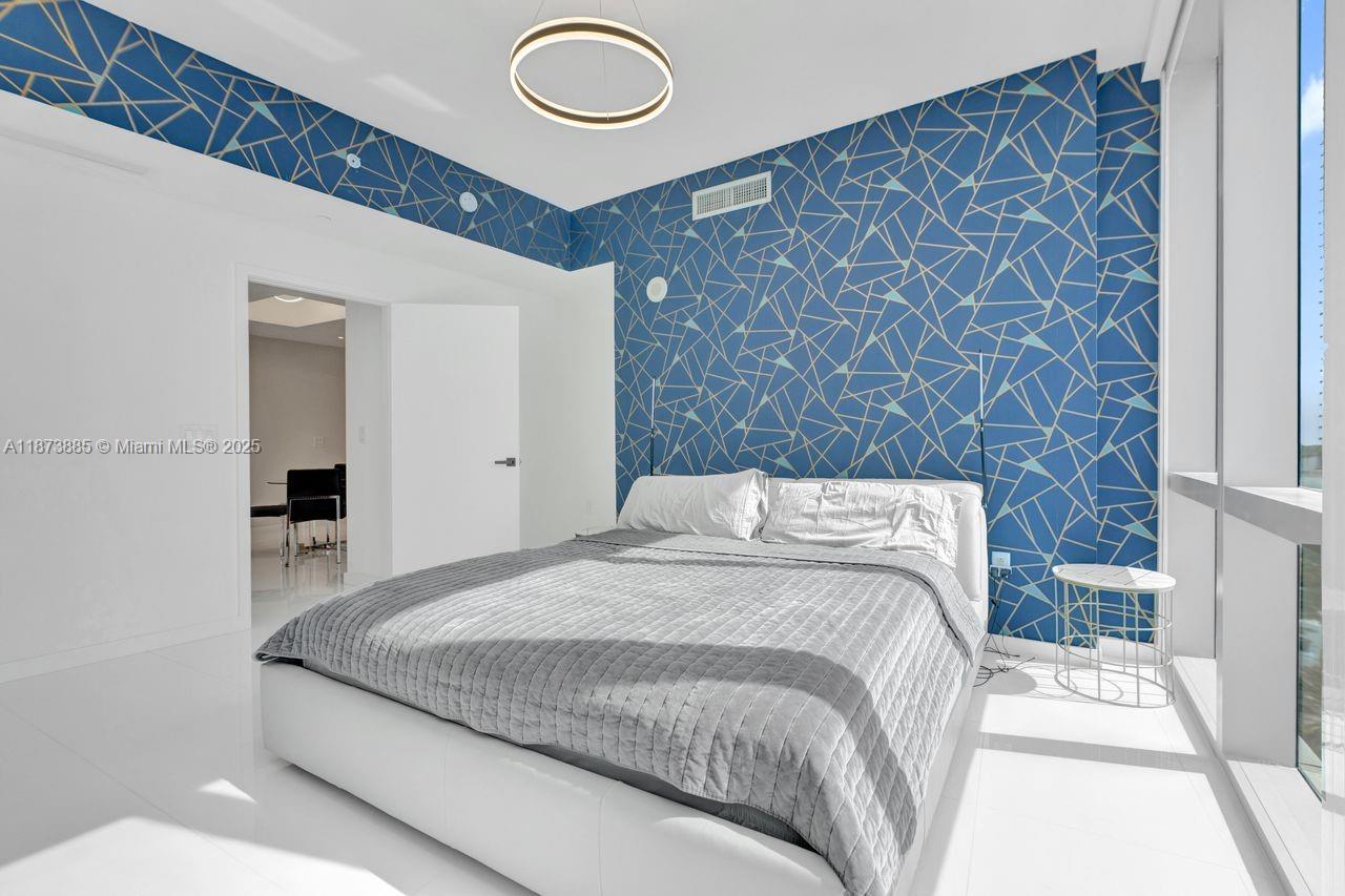 PARAMOUNT MIAMI WORLDCENT - Residential