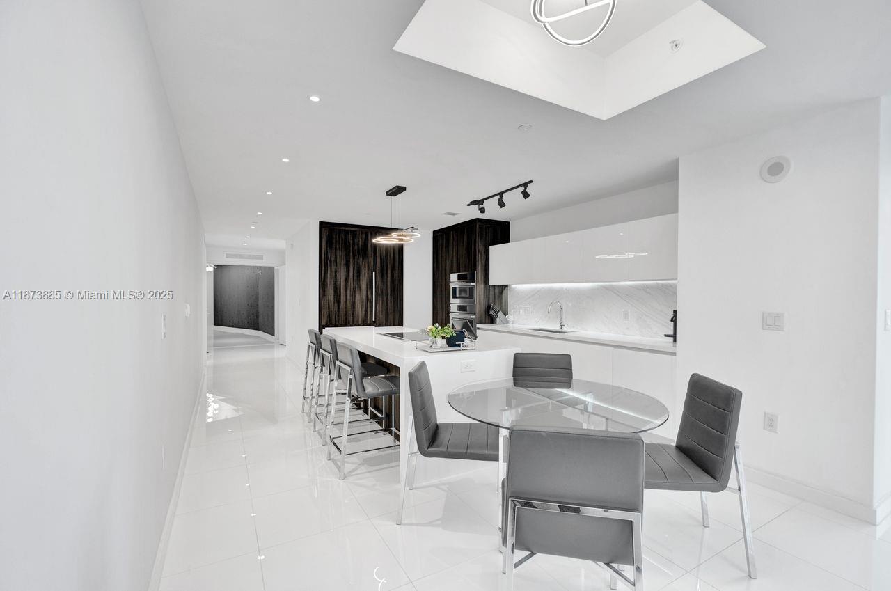 PARAMOUNT MIAMI WORLDCENT - Residential