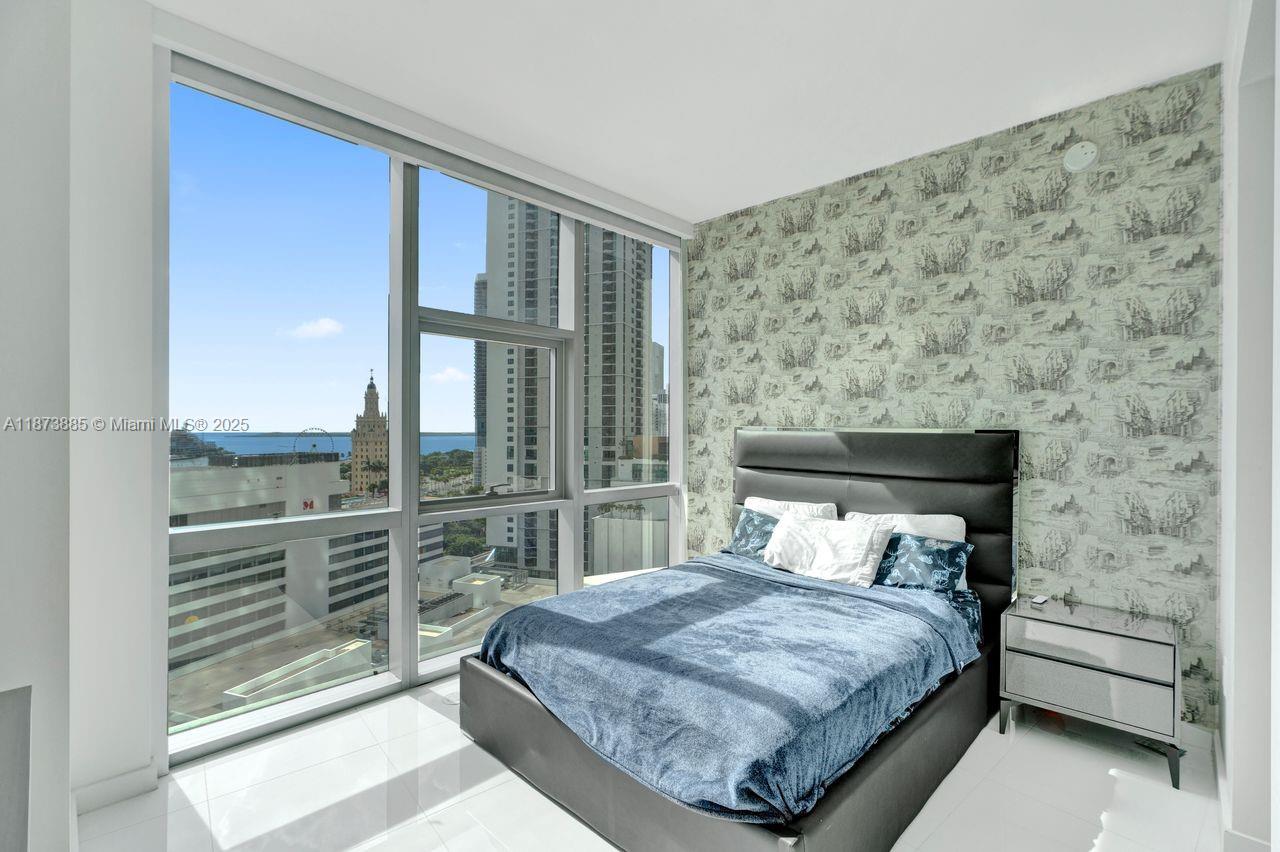 PARAMOUNT MIAMI WORLDCENT - Residential