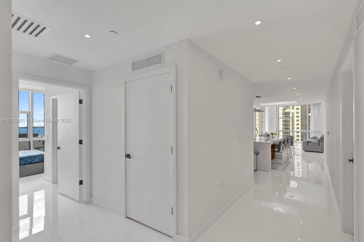 PARAMOUNT MIAMI WORLDCENT - Residential