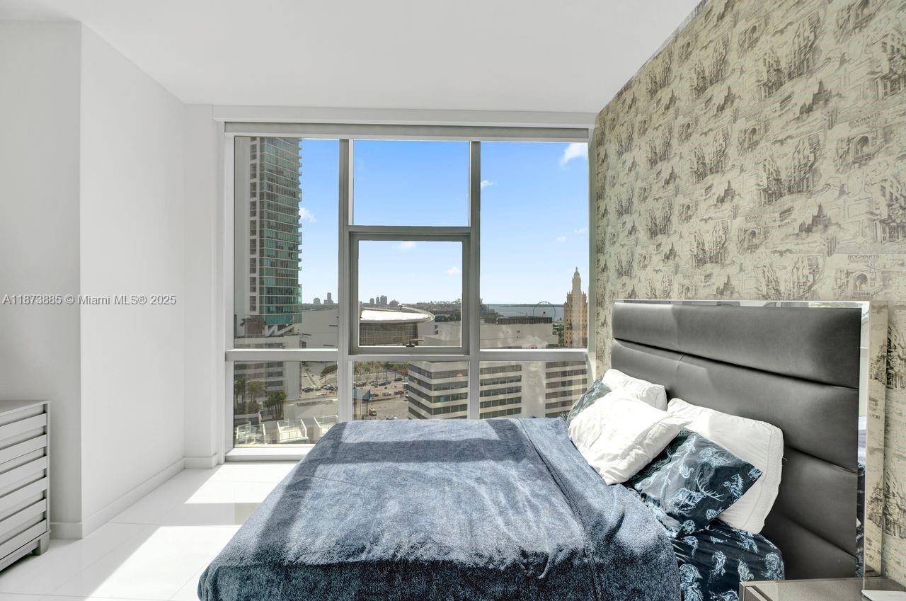 PARAMOUNT MIAMI WORLDCENT - Residential