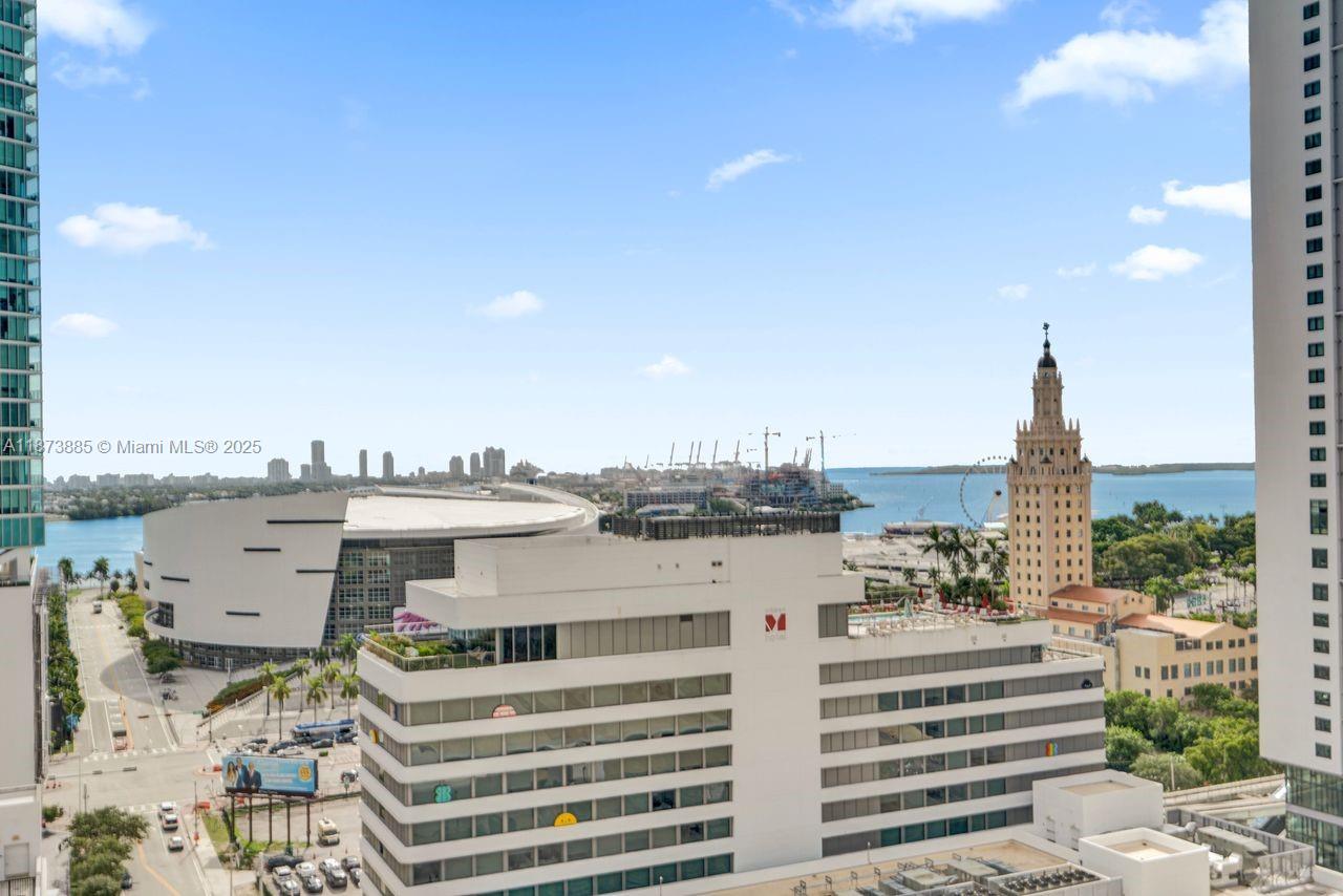 PARAMOUNT MIAMI WORLDCENT - Residential