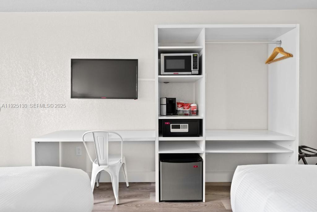 2930 POLYNESIAN ISLE BLVD 117