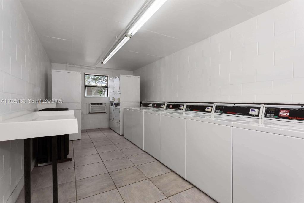 Mango Key Condominium - Residential