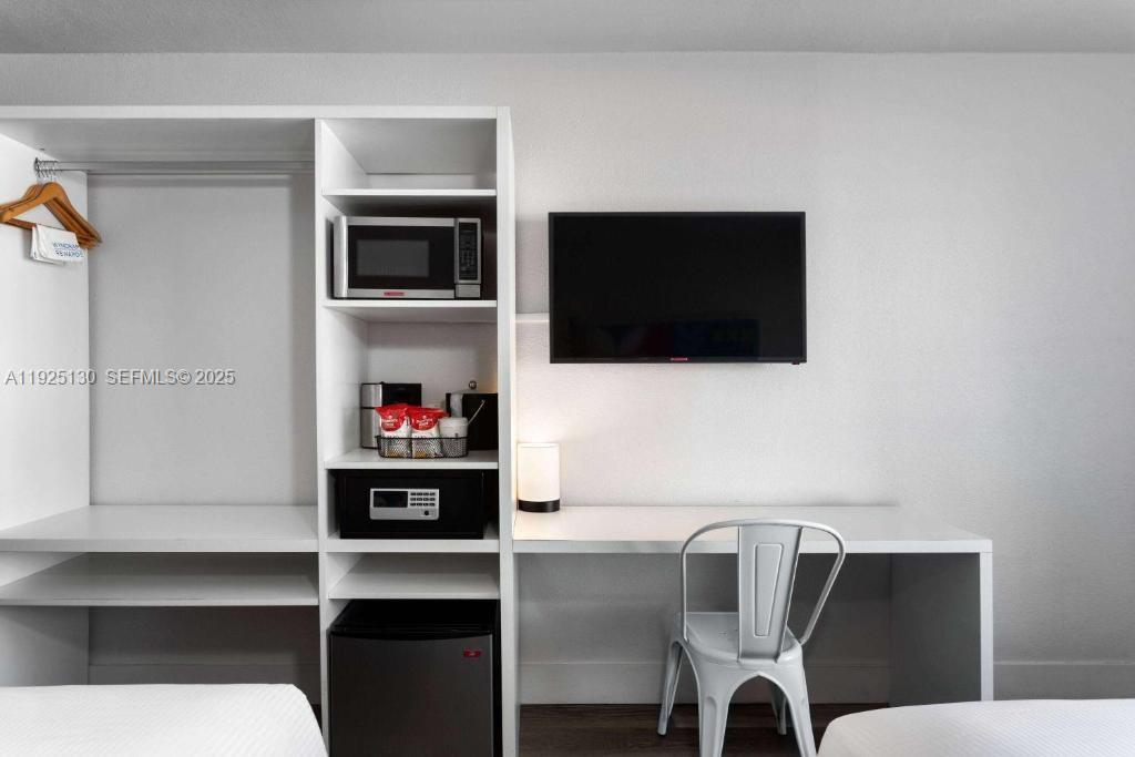 2930 POLYNESIAN ISLE BLVD 117