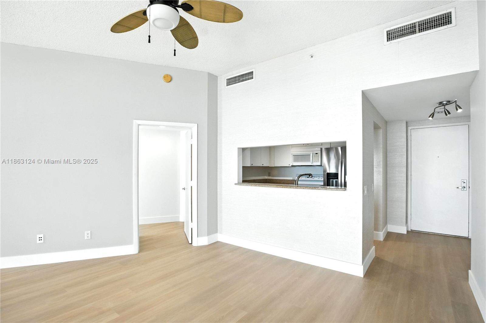 2475 Brickell Ave 2610