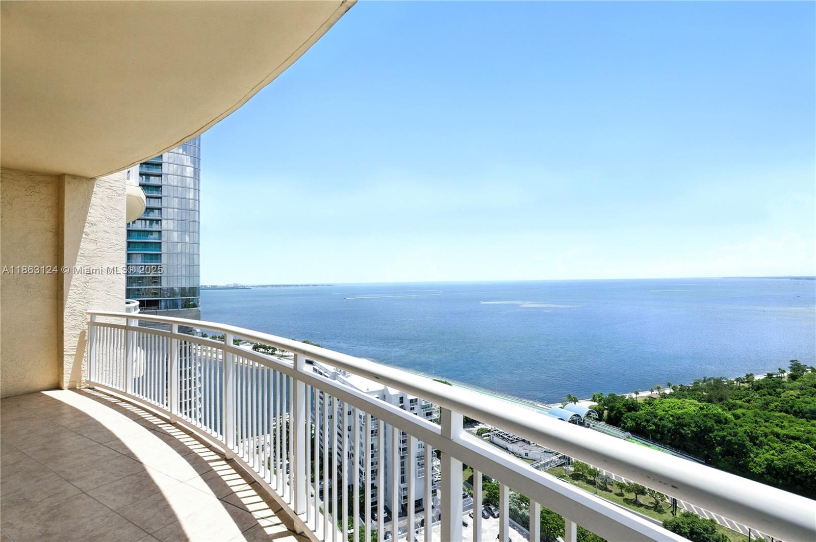 Stunning 2BD/2BA apartment on the 26th floor just below the penthouse featuring soaring 10-ft ceilings, new floors, and breathtaking views. Comes with two assigned parking spaces, a private storage unit, and incredible amenities, including a tennis court. Prime Brickell location with easy access to Coconut Grove, Key Biscayne, and Downtown