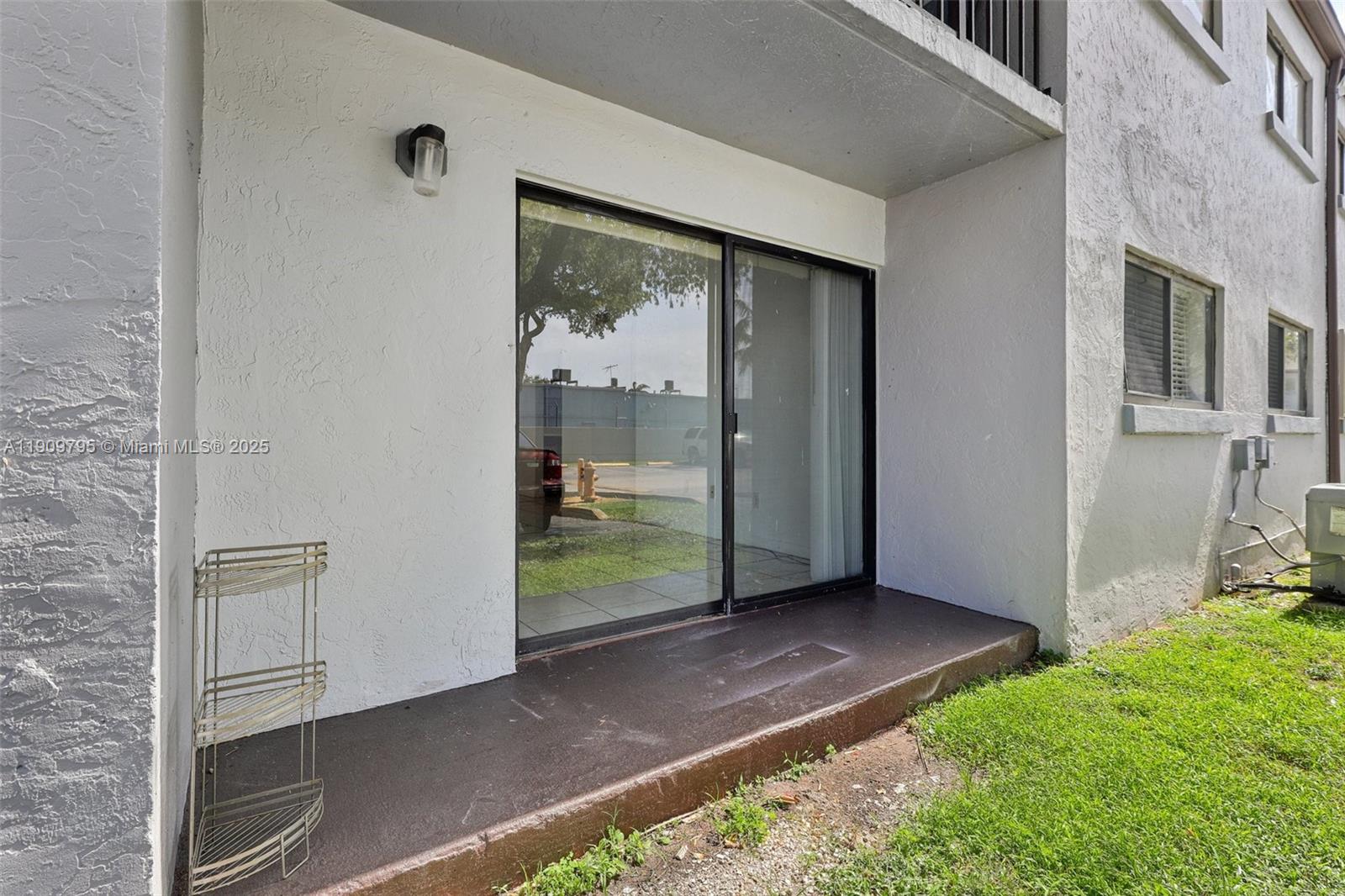 MAGNOLIA LANE CONDO - Residential