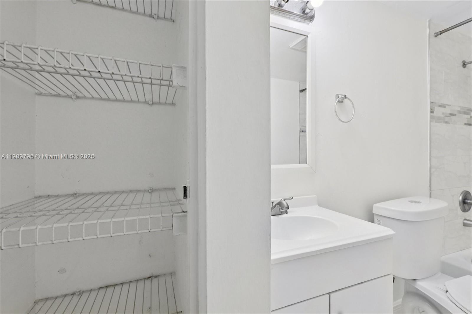 MAGNOLIA LANE CONDO - Residential