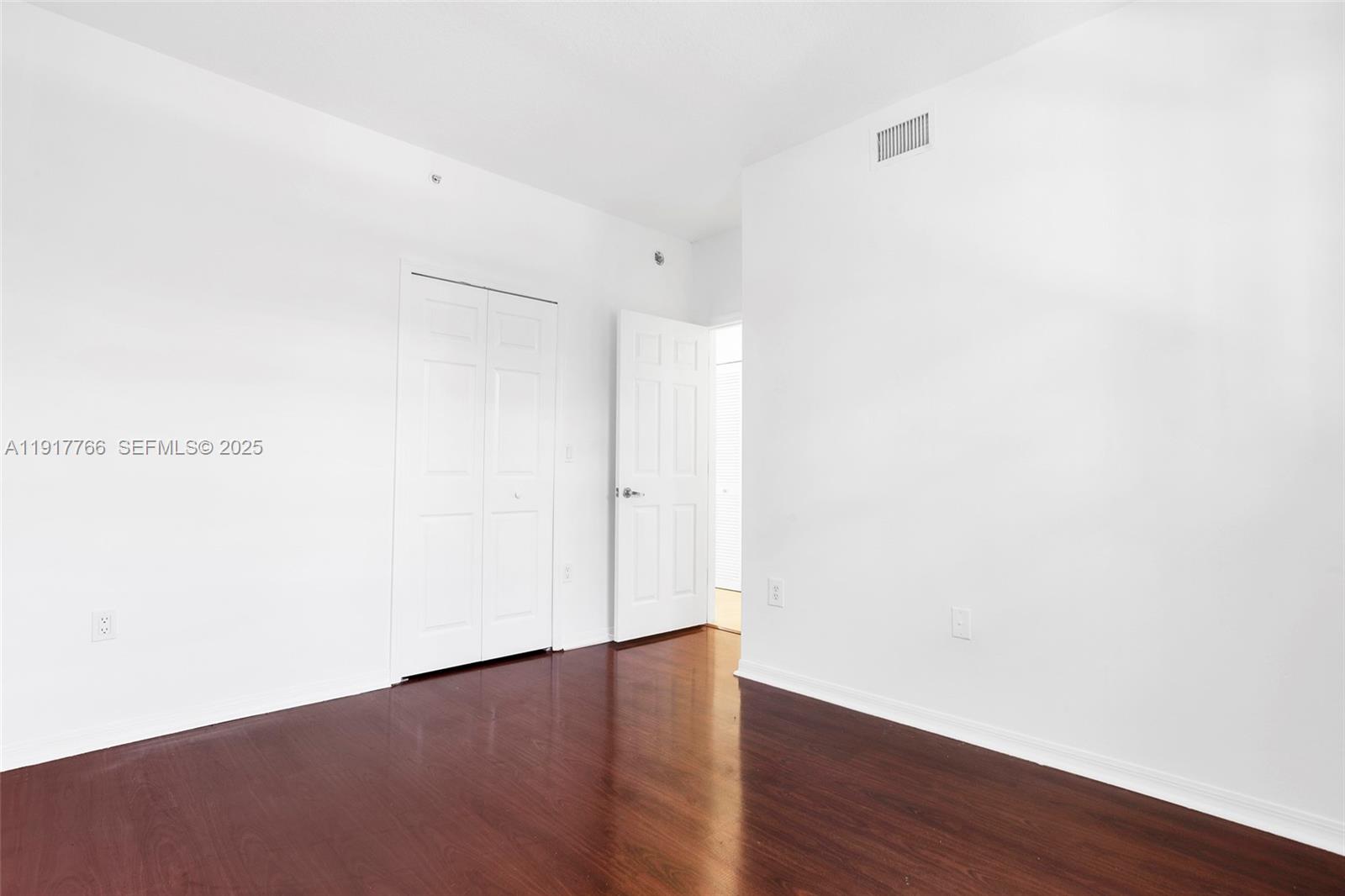 THE COURTS AT DORAL ISLES - Residential Lease