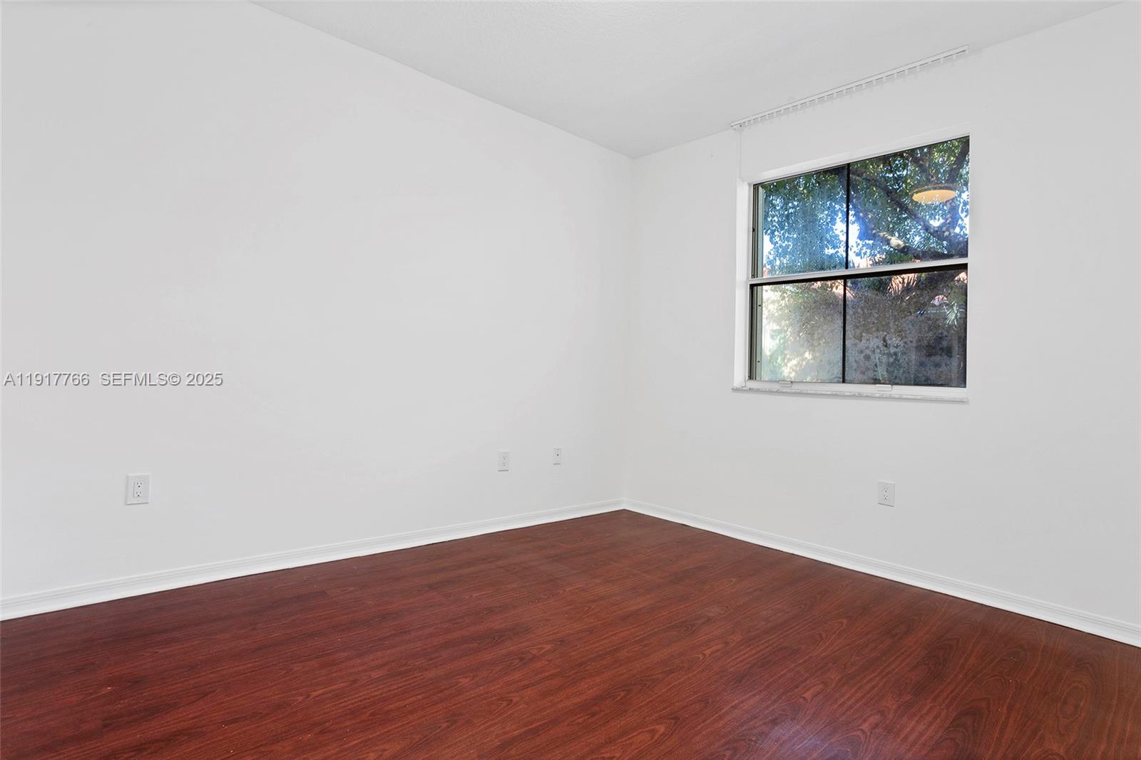 THE COURTS AT DORAL ISLES - Residential Lease