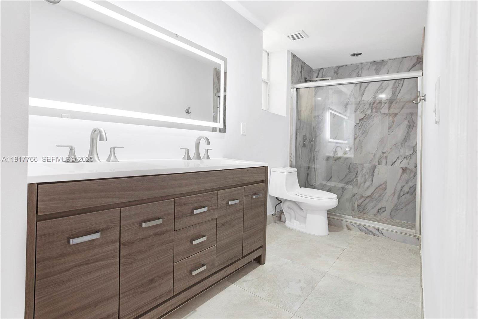 THE COURTS AT DORAL ISLES - Residential Lease