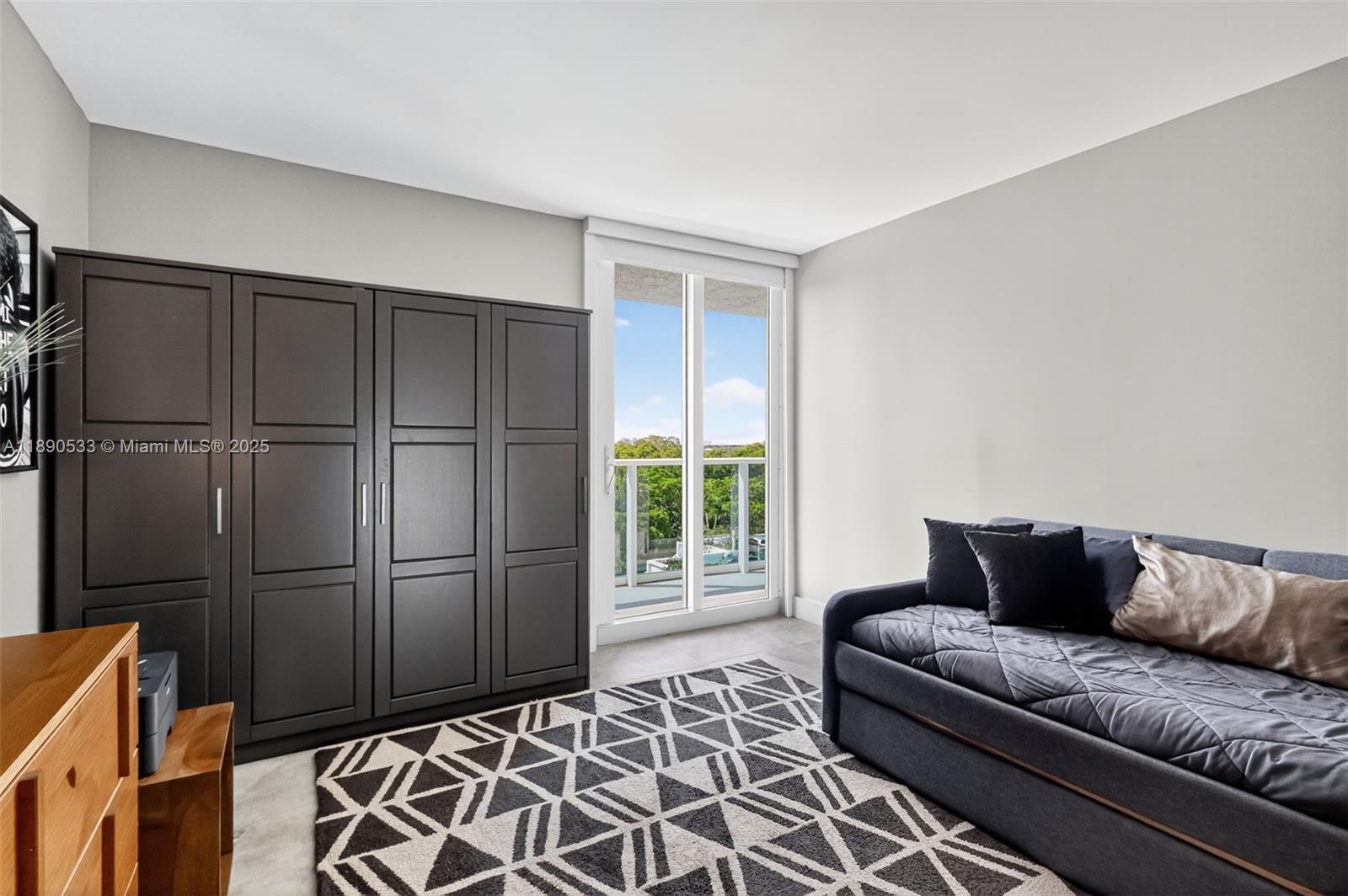 ARLEN HOUSE EAST CONDO - Residential