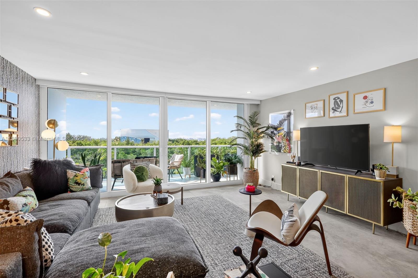 ARLEN HOUSE EAST CONDO - Residential