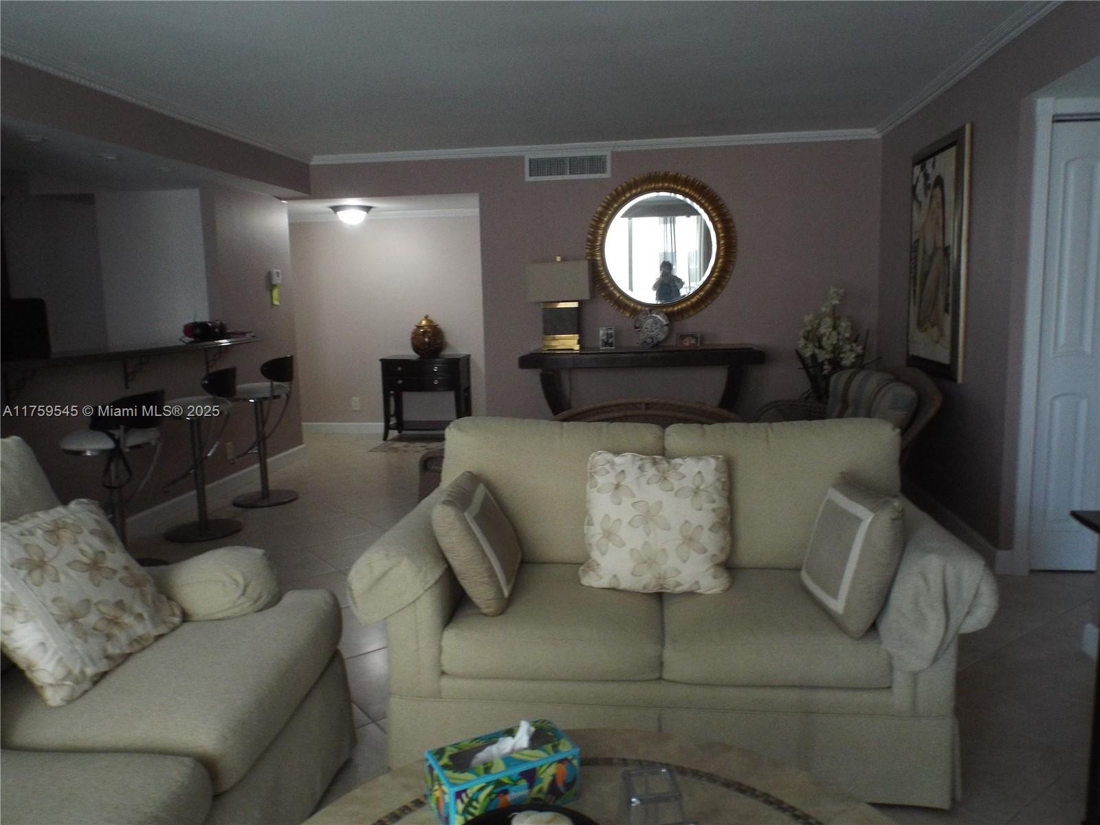 LA MER ESTATES SOUTH COND - Residential