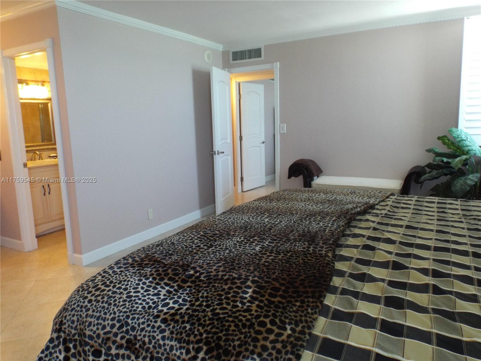 LA MER ESTATES SOUTH COND - Residential