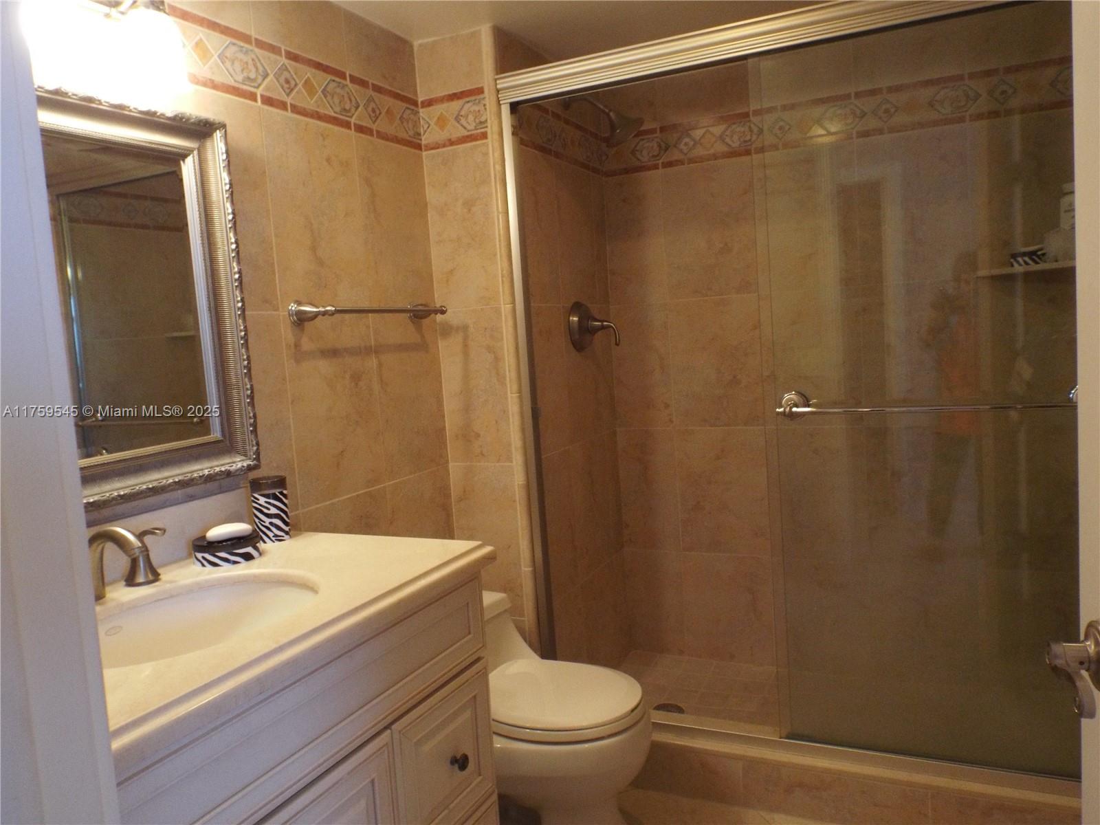 LA MER ESTATES SOUTH COND - Residential