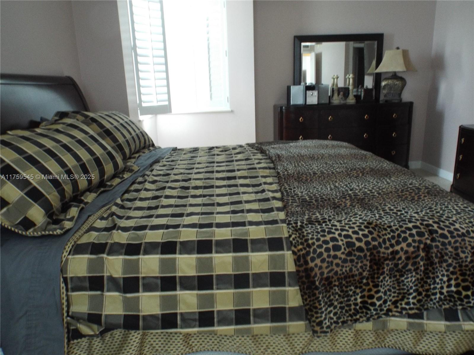 LA MER ESTATES SOUTH COND - Residential