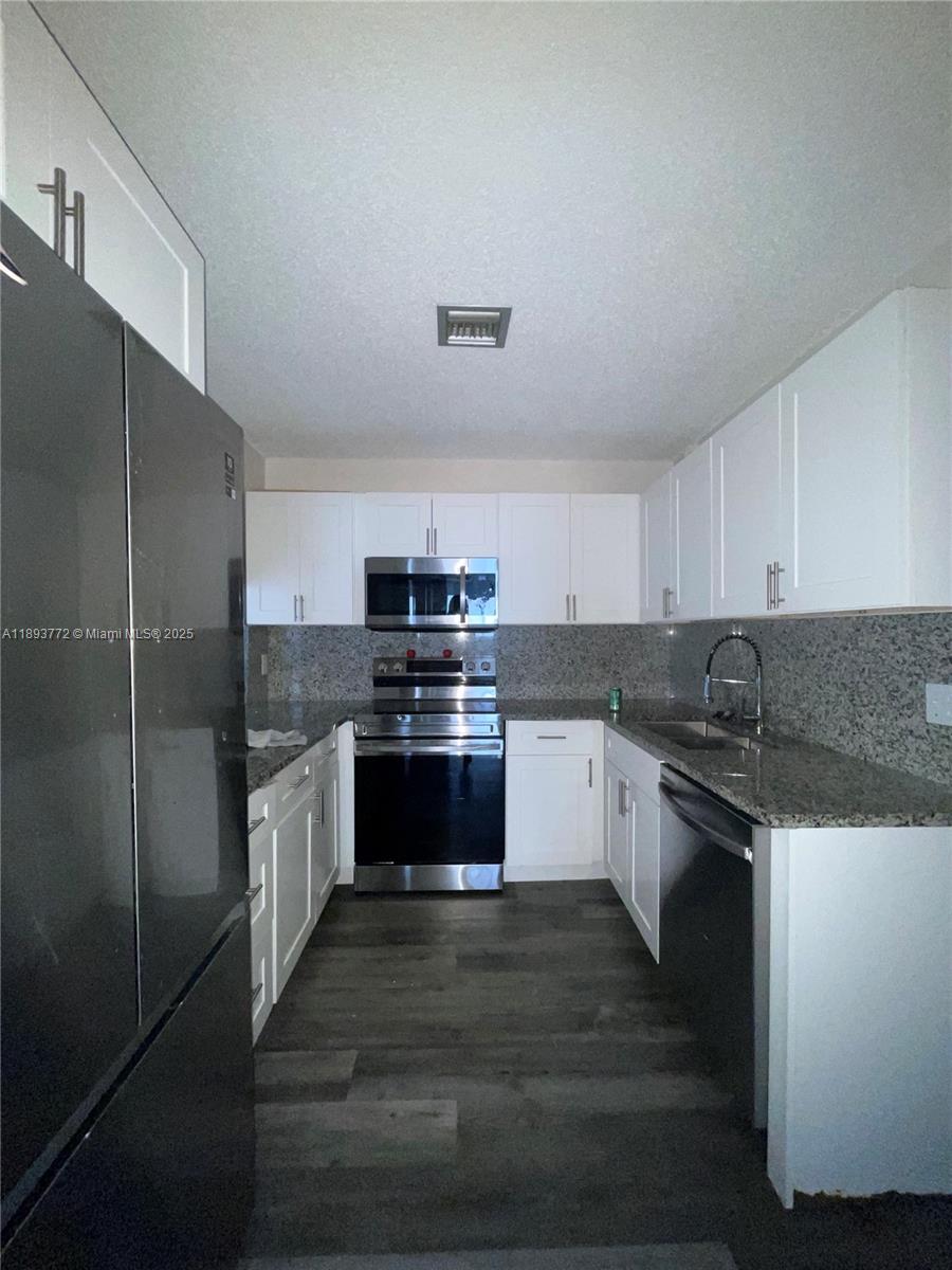 COUNTRYSIDE - Residential Lease