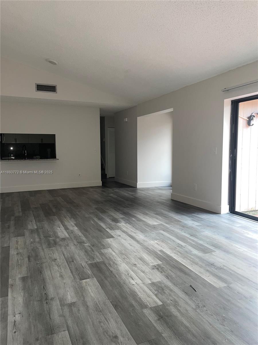 COUNTRYSIDE - Residential Lease