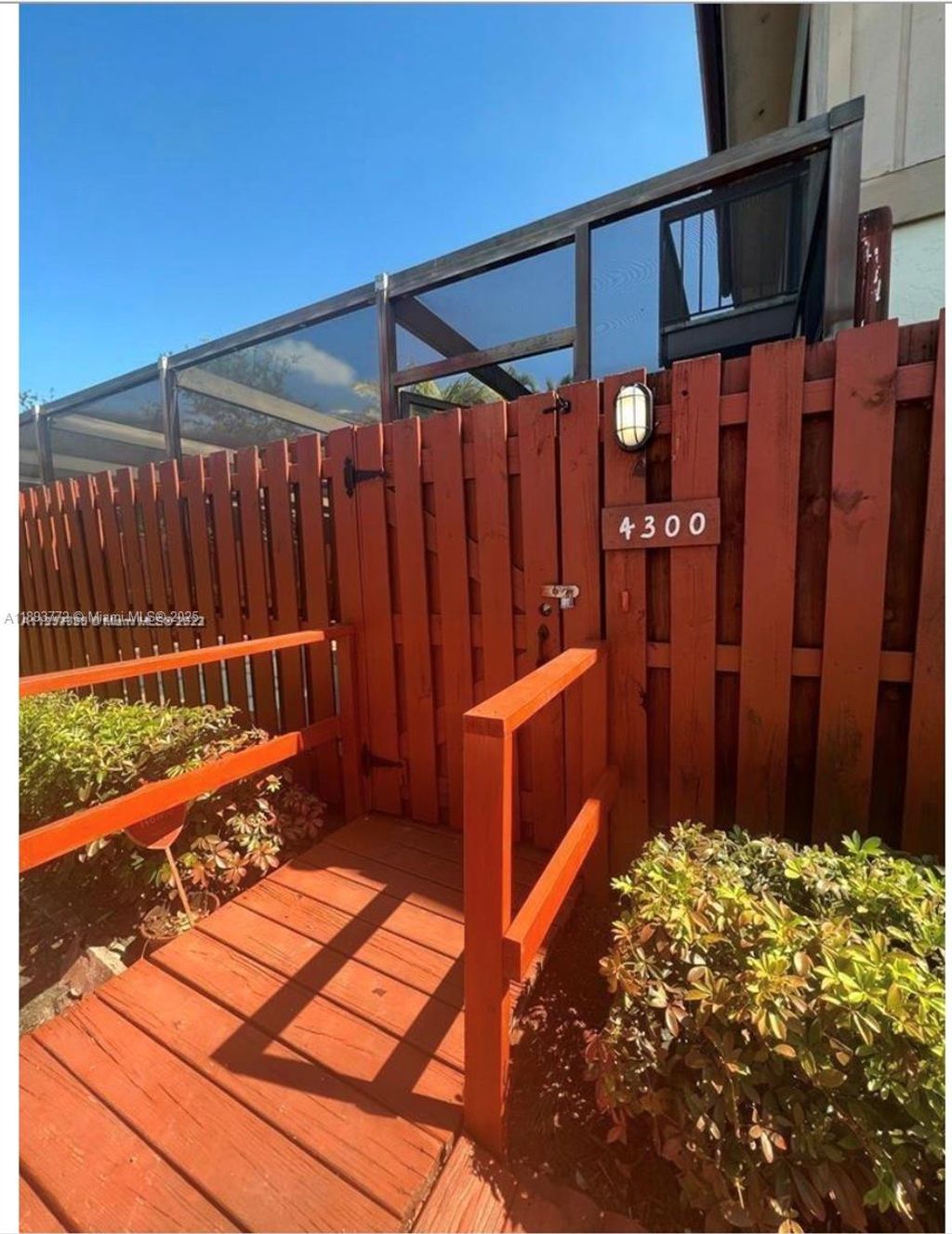 Photo of 4300 S Landar Dr, Lake Worth, FL 33463 (MLS # A11893772)