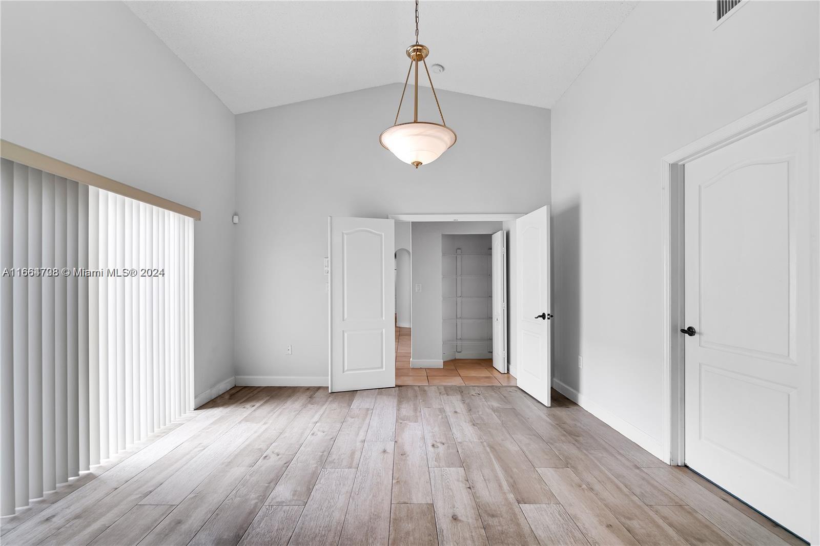 DORAL LANDINGS EAST - Residential Lease