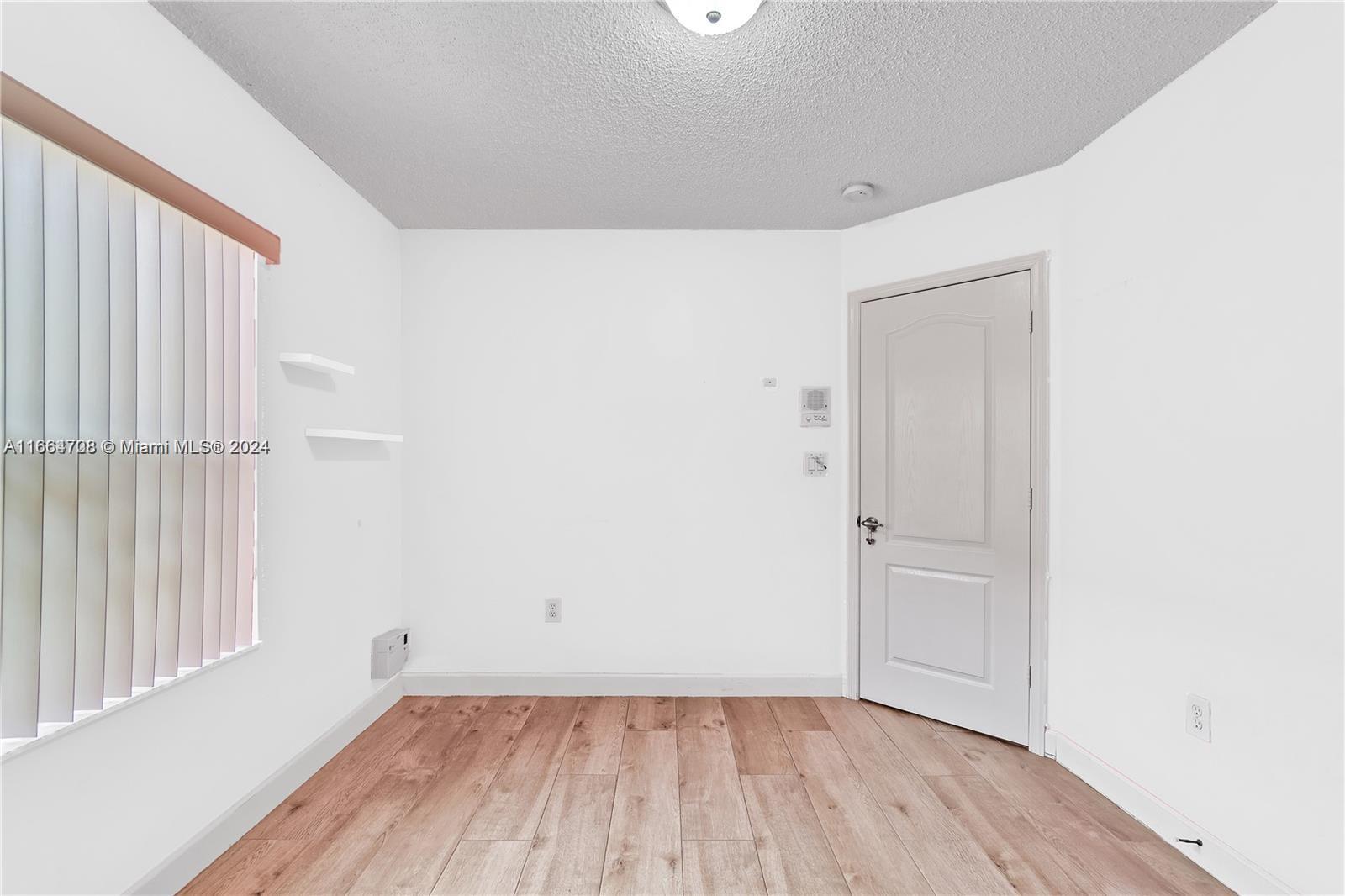 DORAL LANDINGS EAST - Residential Lease