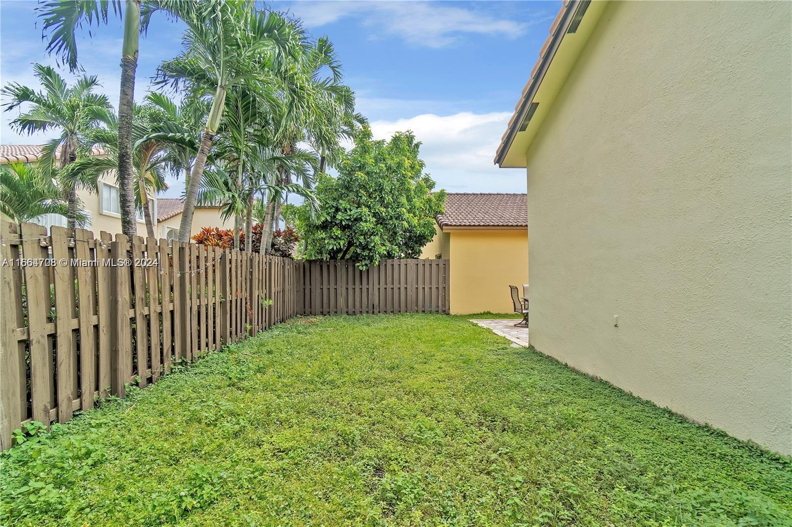 DORAL LANDINGS EAST - Residential Lease