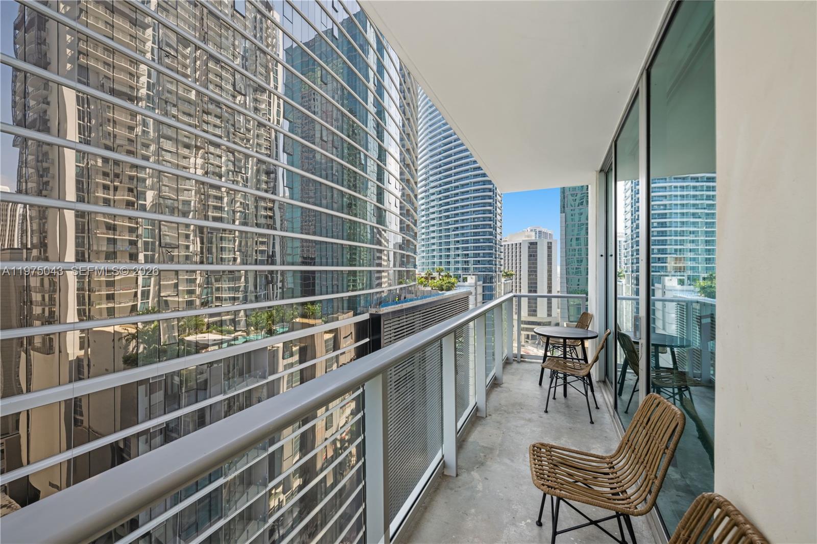 MET 1 CONDO - Residential Lease